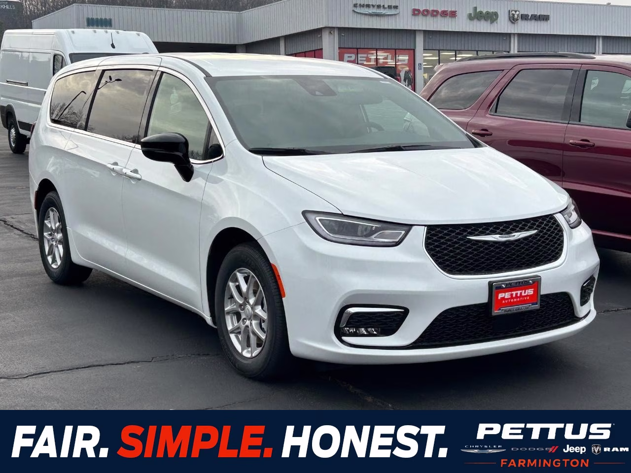 2026 Bright White Clearcoat Chrysler Pacifica Select FWD Van