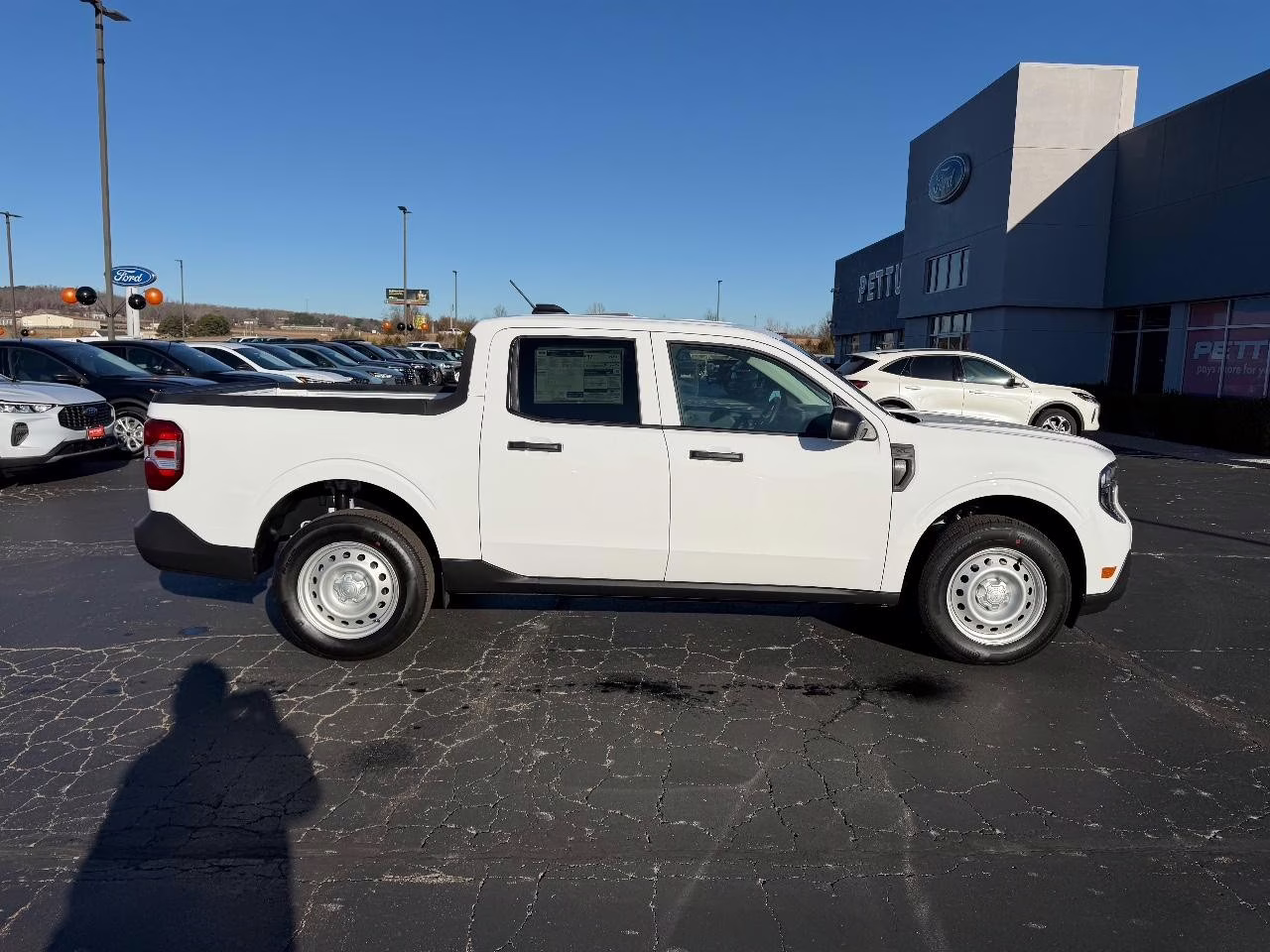 2026 Oxford White Ford Maverick XL AWD Truck