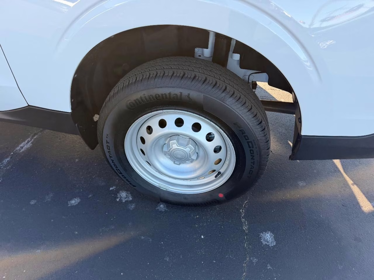 2026 Oxford White Ford Maverick XL AWD Truck