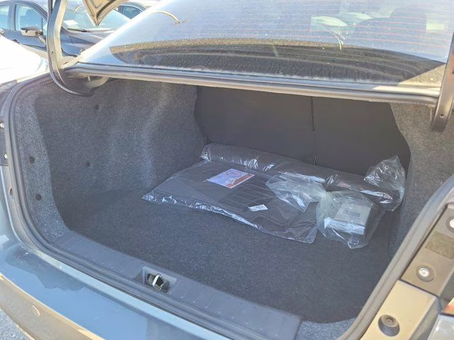 2025 Gun Metallic Nissan Versa 1.6 SR FWD Sedan