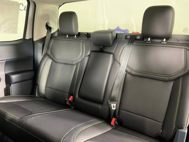 2026 White Metallic Ford Maverick Lobo Standard AWD Truck