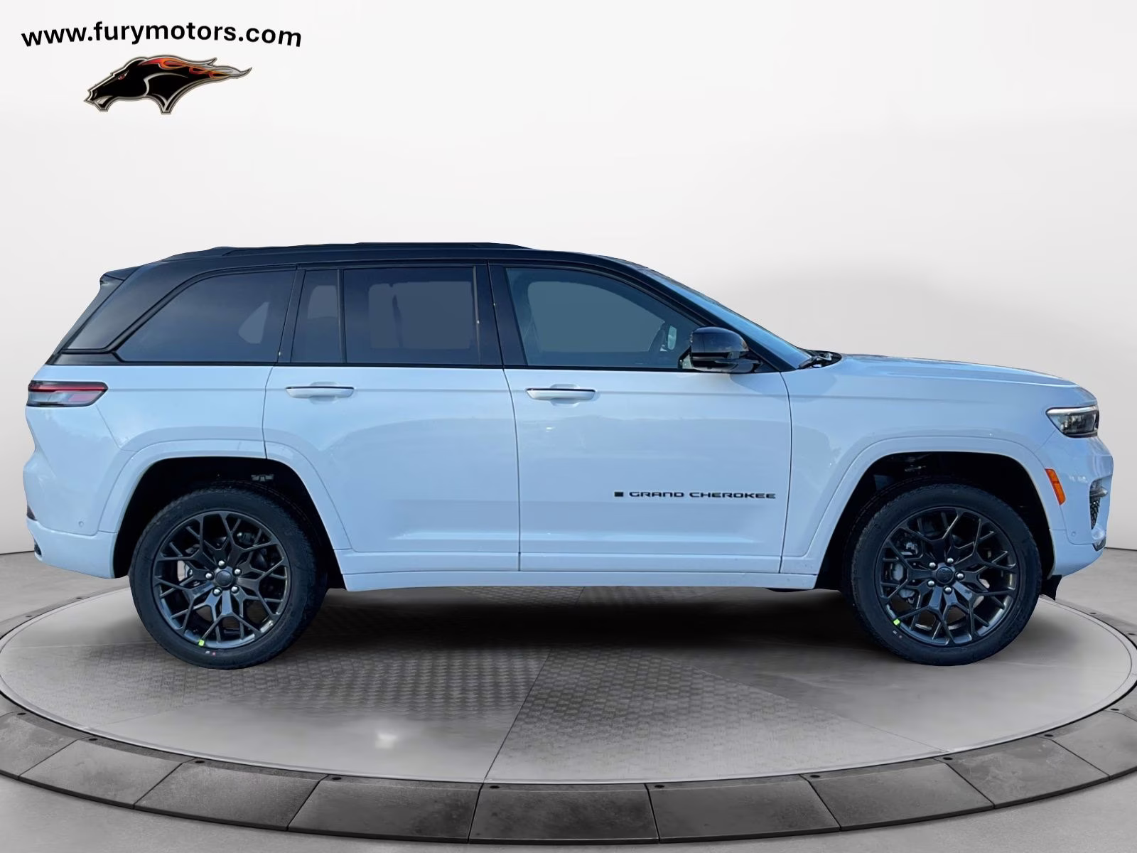 2025 Bright White Clearcoat Jeep Grand Cherokee Summit 4X4 SUV