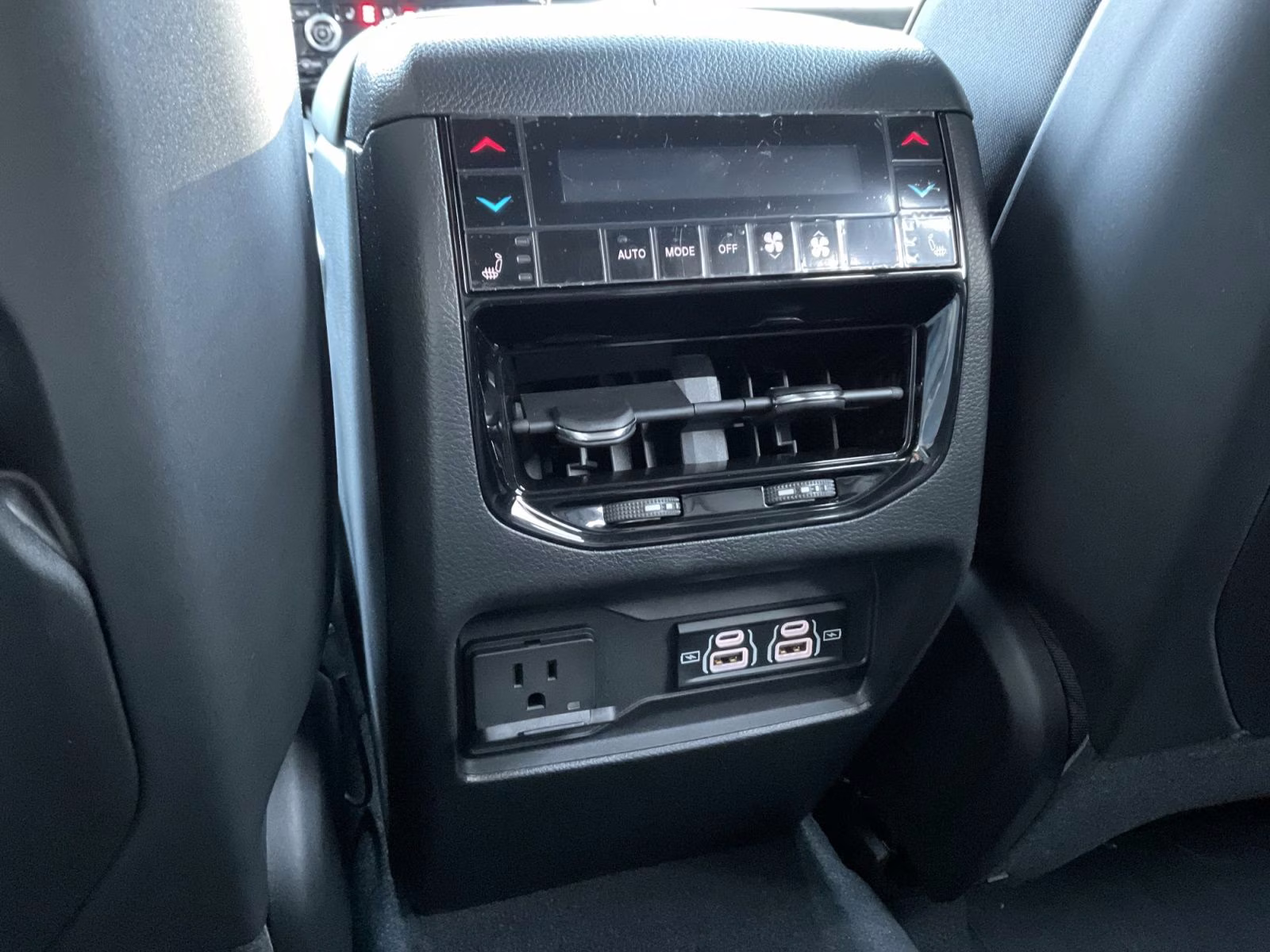 2025 Bright White Clearcoat Jeep Grand Cherokee Summit 4X4 SUV