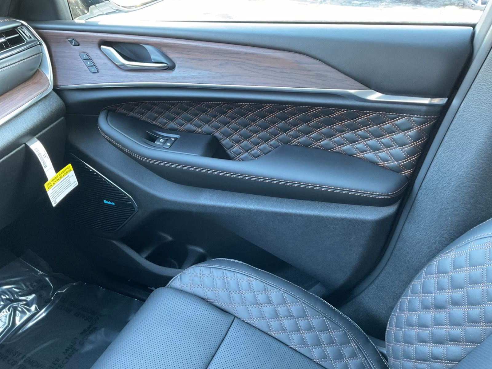 2025 Bright White Clearcoat Jeep Grand Cherokee Summit 4X4 SUV