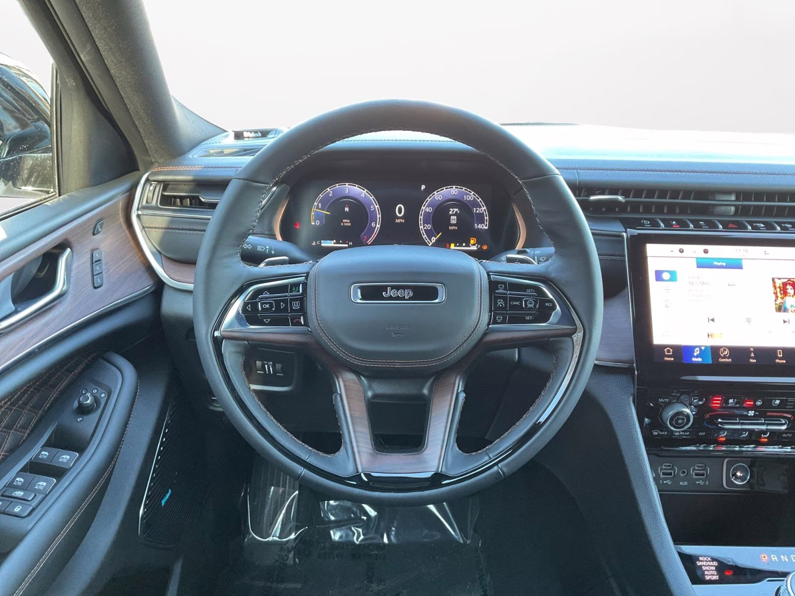 2025 Bright White Clearcoat Jeep Grand Cherokee Summit 4X4 SUV