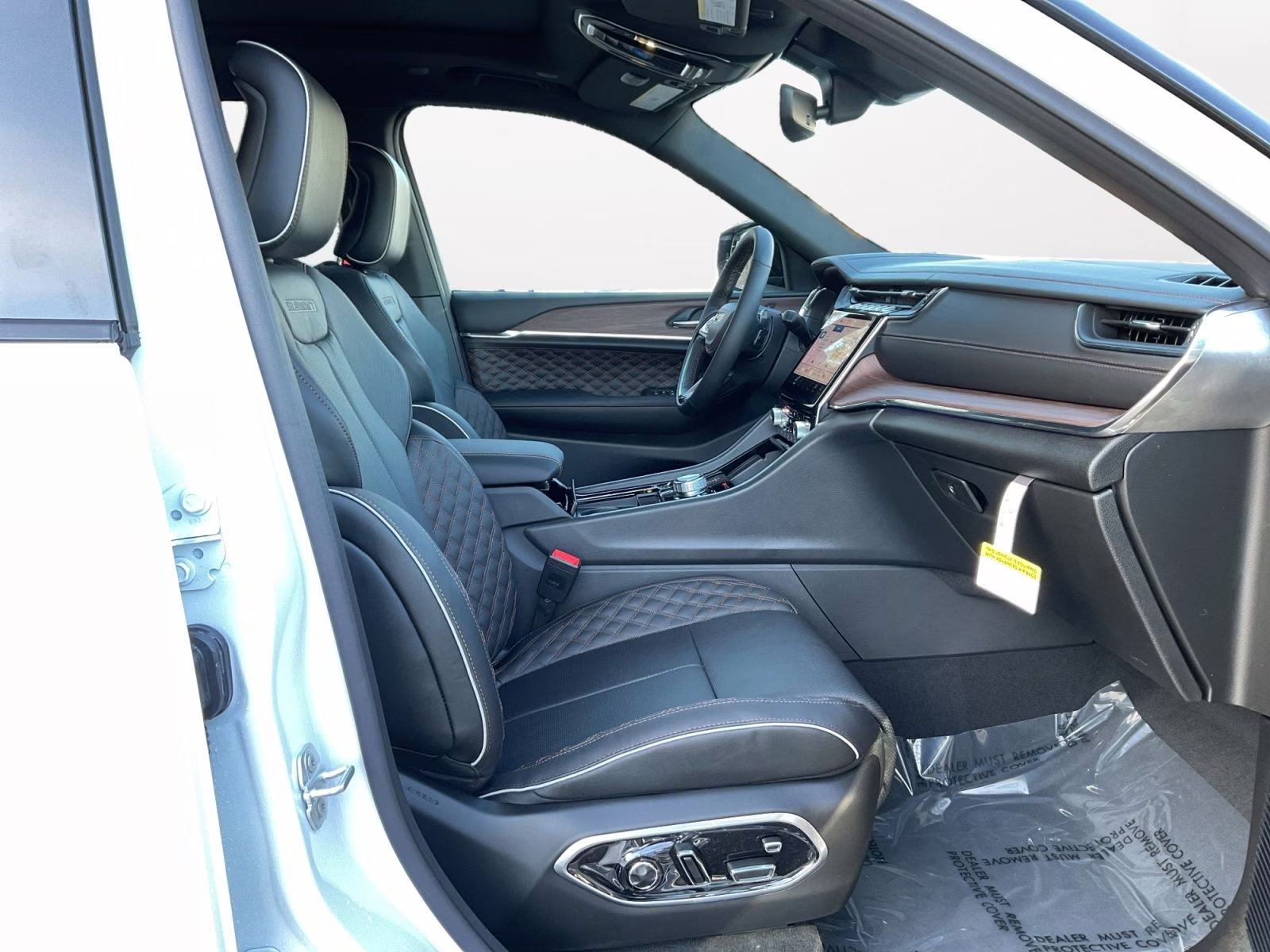 2025 Bright White Clearcoat Jeep Grand Cherokee Summit 4X4 SUV