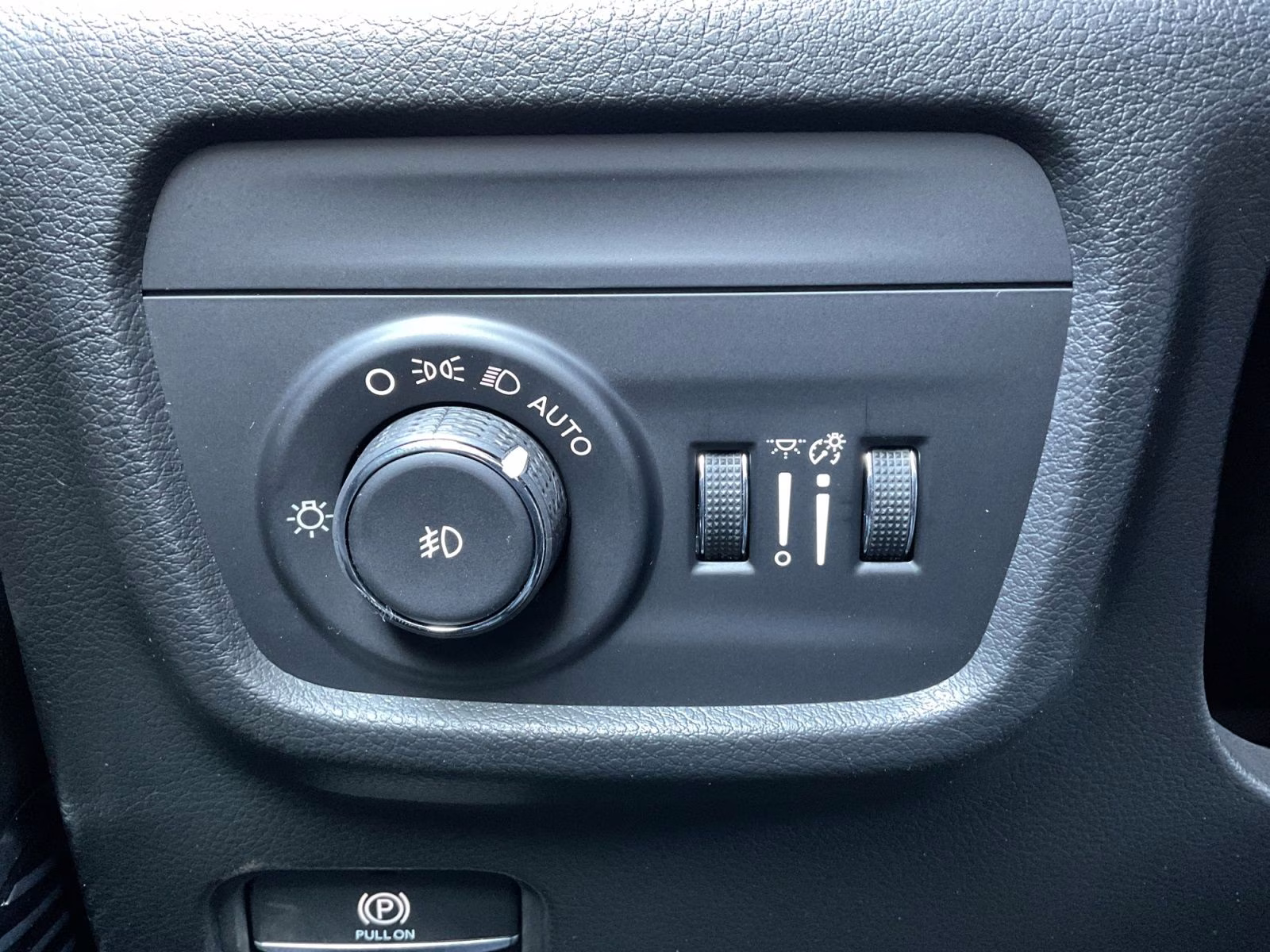 2025 Bright White Clearcoat Jeep Grand Cherokee Summit 4X4 SUV