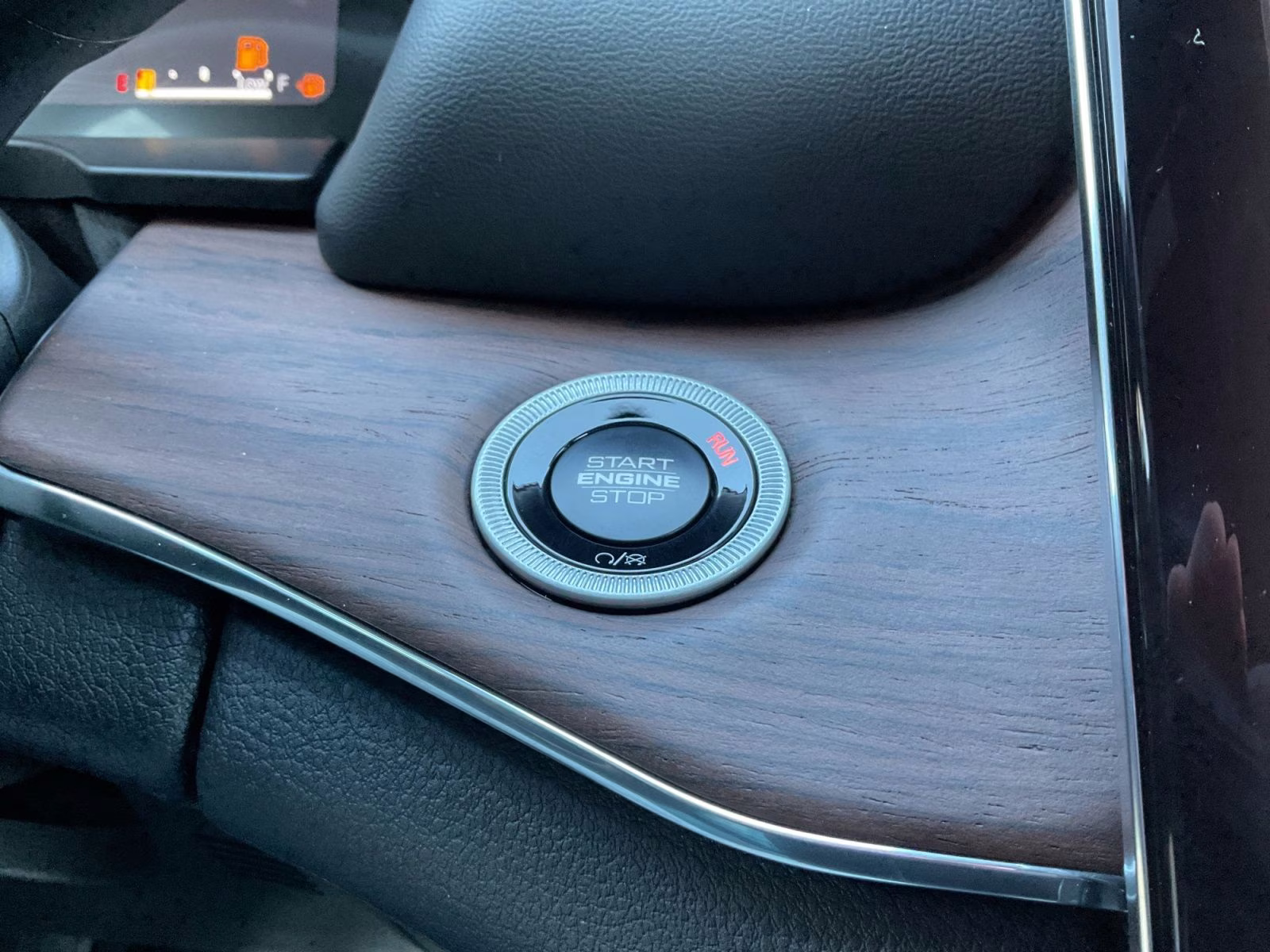 2025 Bright White Clearcoat Jeep Grand Cherokee Summit 4X4 SUV