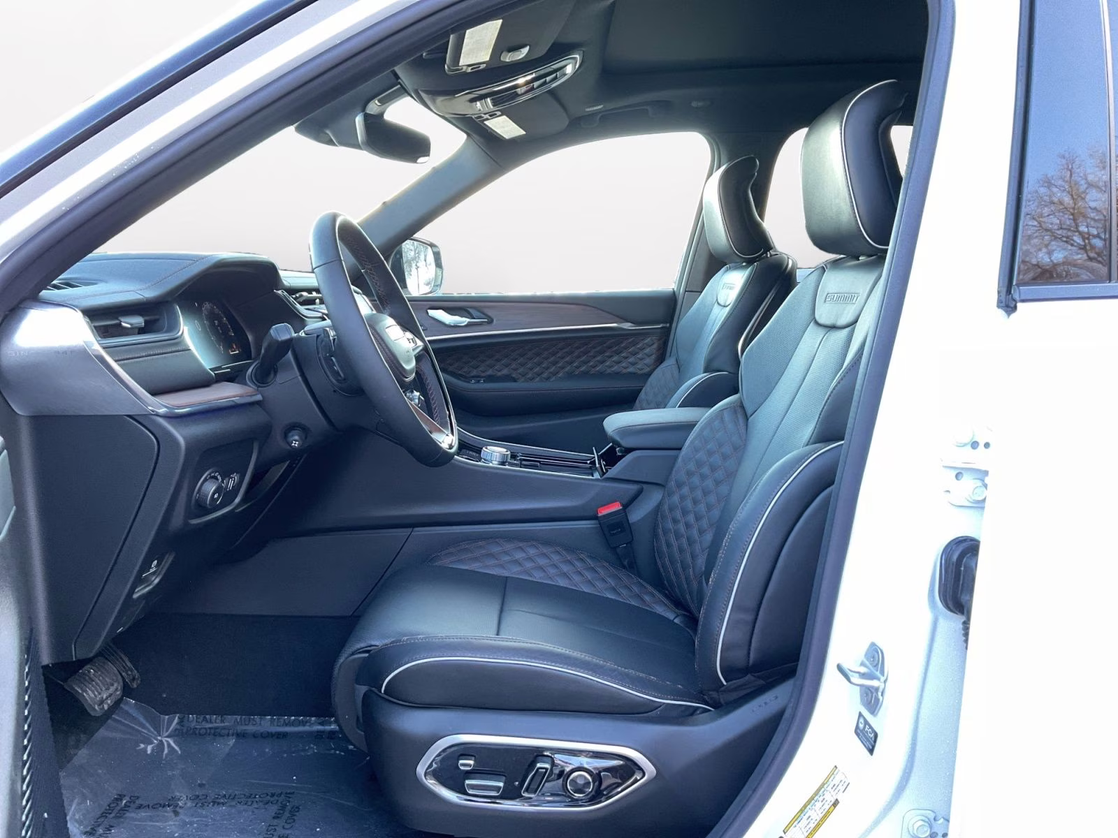 2025 Bright White Clearcoat Jeep Grand Cherokee Summit 4X4 SUV