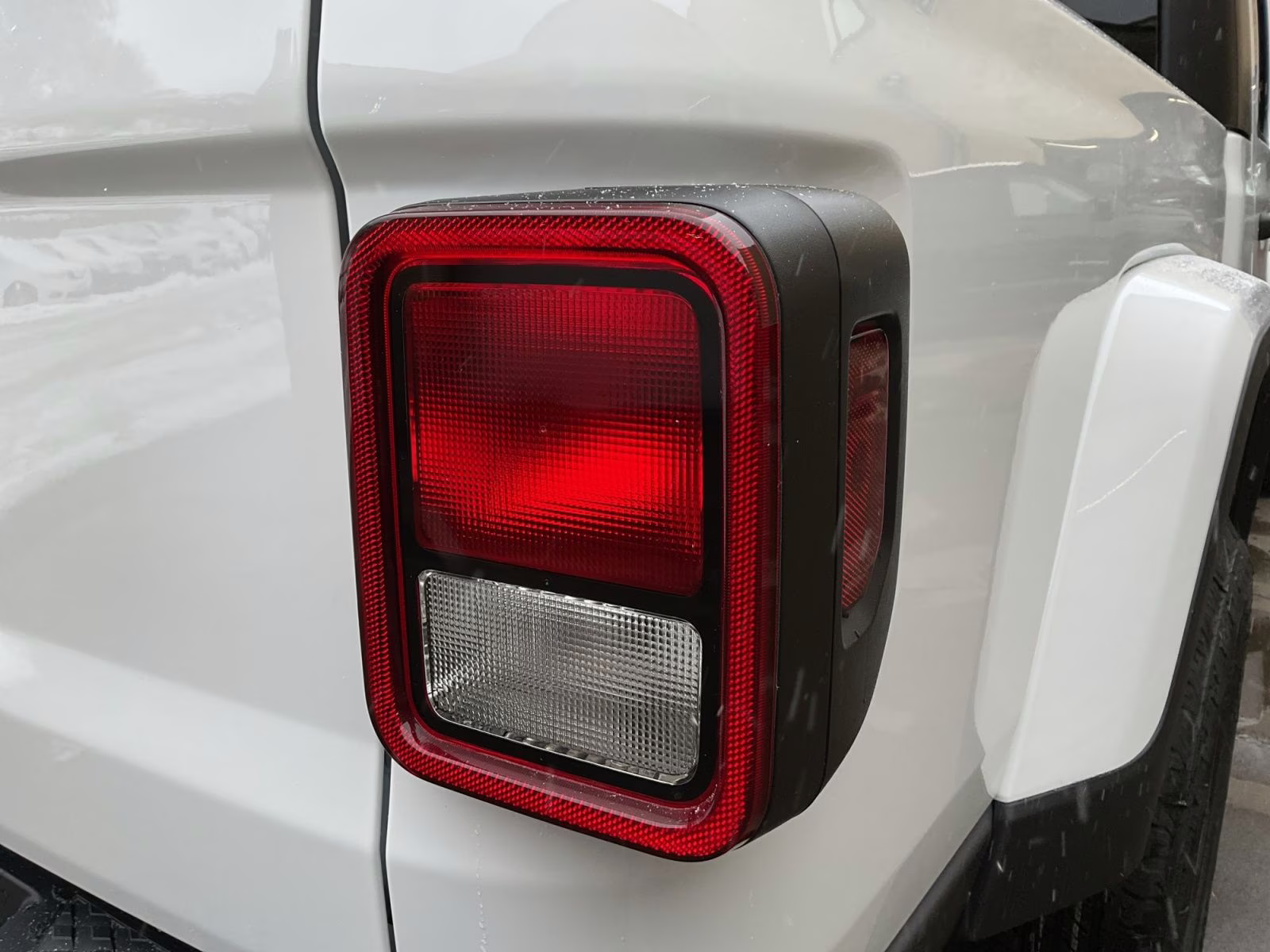 2026 Bright White Clearcoat Jeep Gladiator Sport S 4X4 Truck