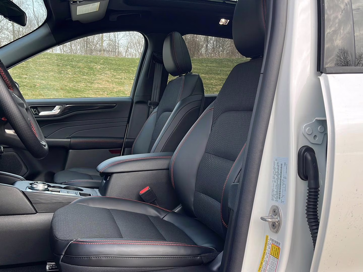 2026 Star White Metallic Tri-Coat Ford Escape ST-Line Select AWD SUV