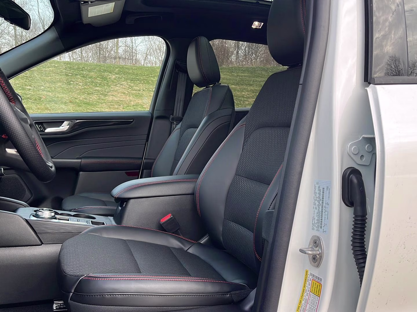 2026 Star White Metallic Tri-Coat Ford Escape ST-Line Select AWD SUV