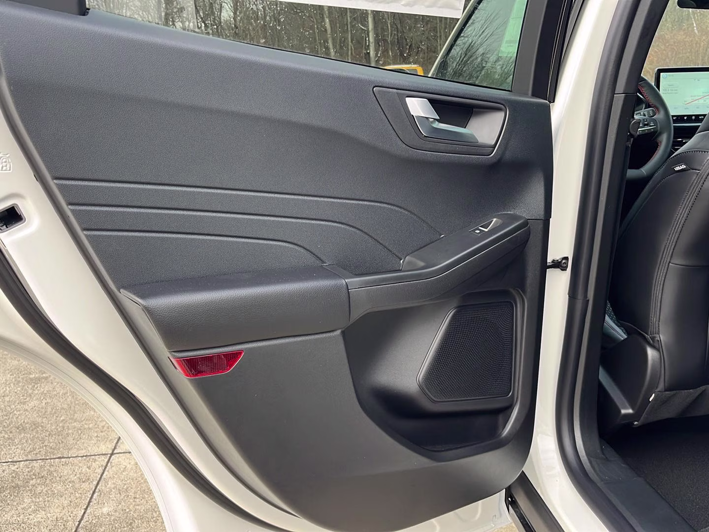 2026 Star White Metallic Tri-Coat Ford Escape ST-Line Select AWD SUV