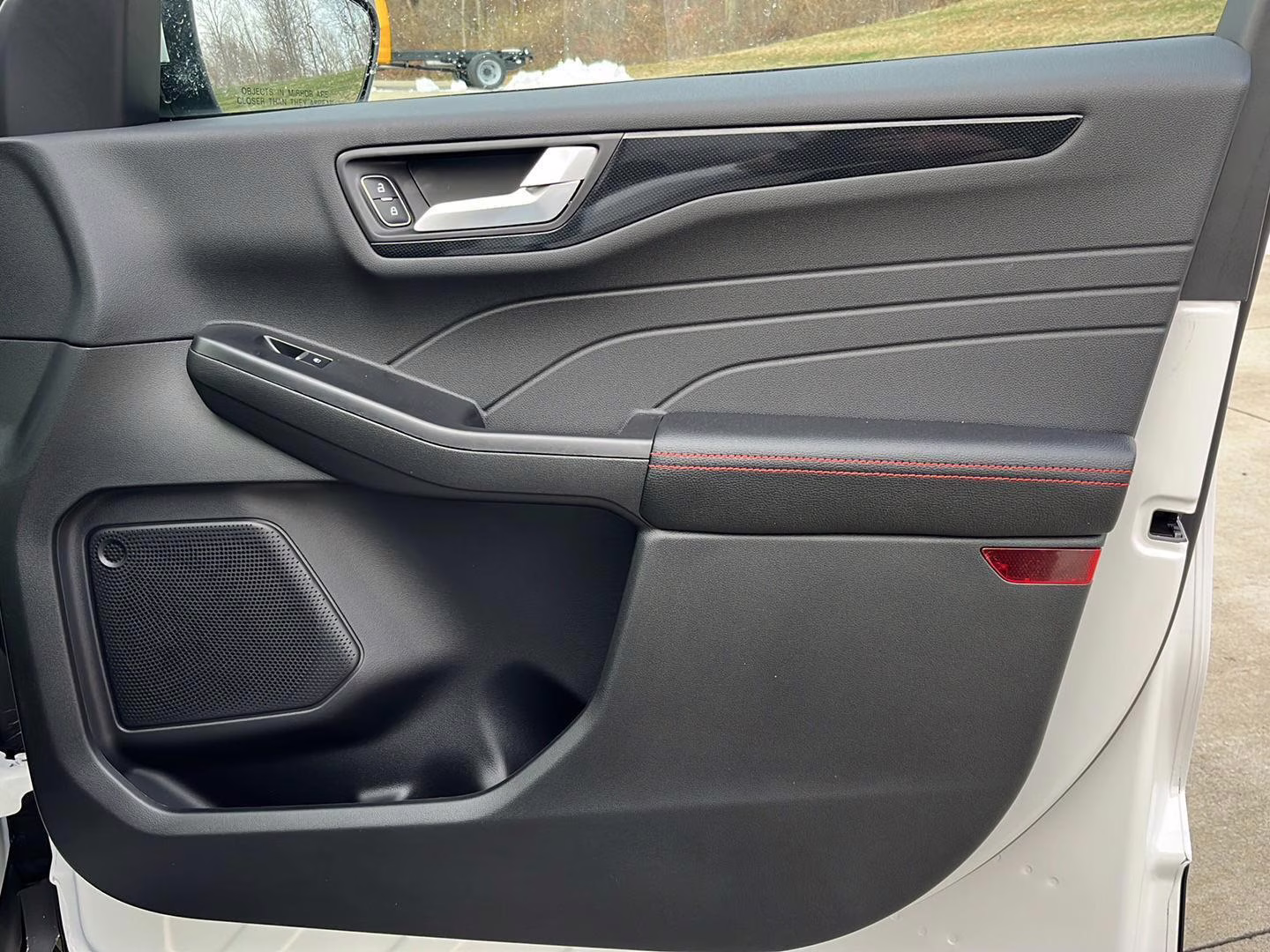 2026 Star White Metallic Tri-Coat Ford Escape ST-Line Select AWD SUV