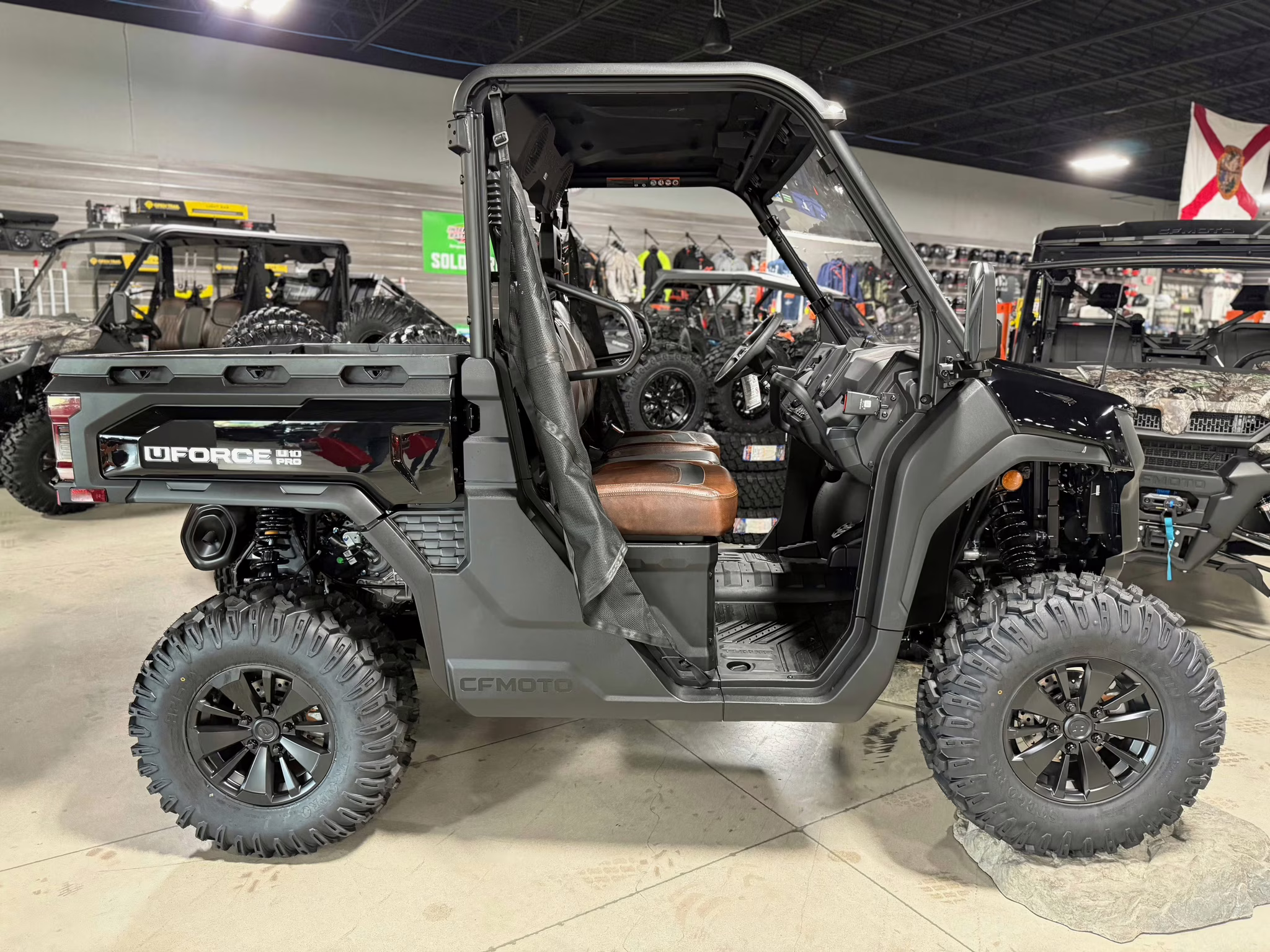 2025 BLK CFMOTO UFORCE U10 Pro UTV
