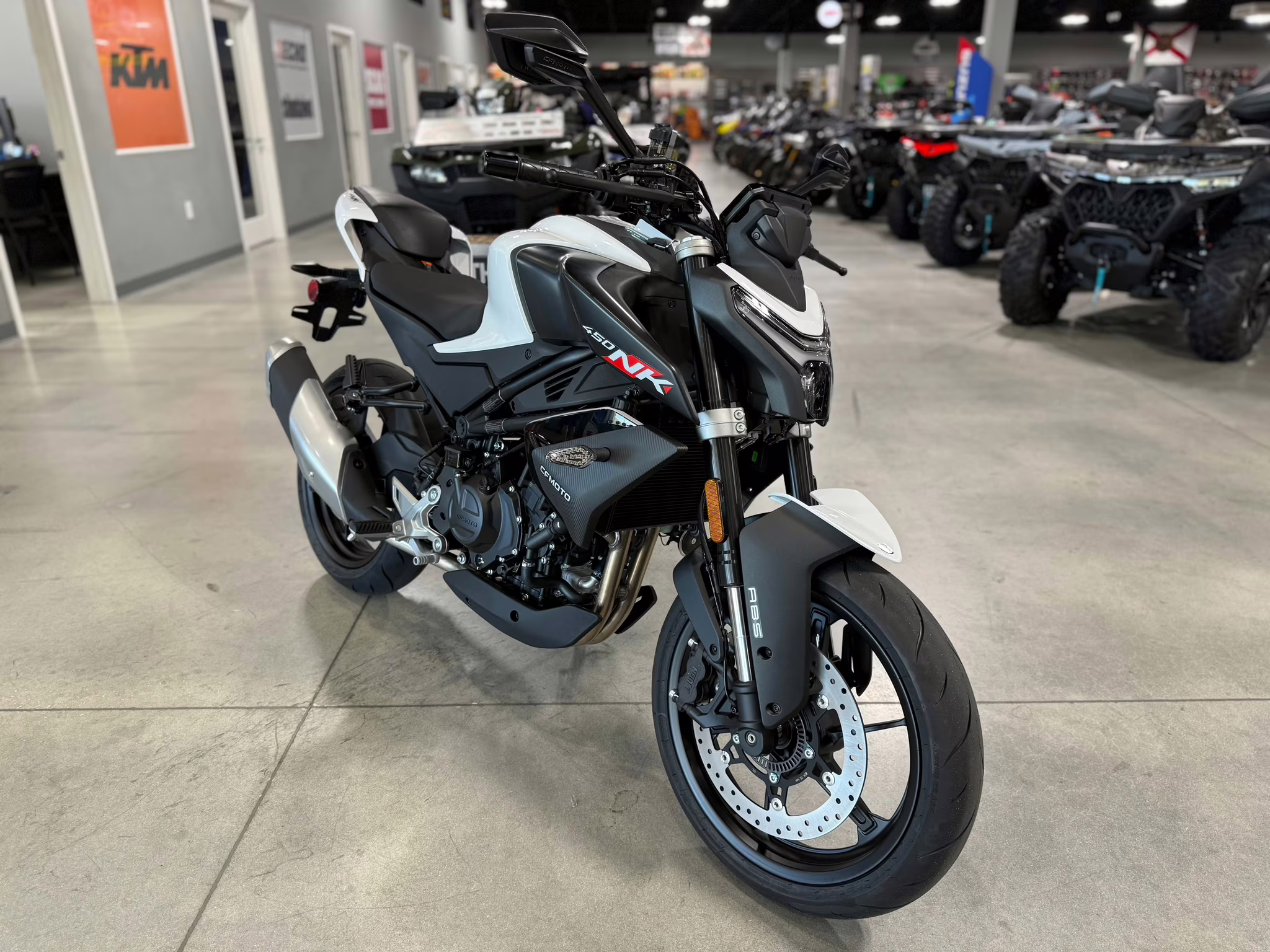 2025 WHI CFMOTO 450NK Motorcycle