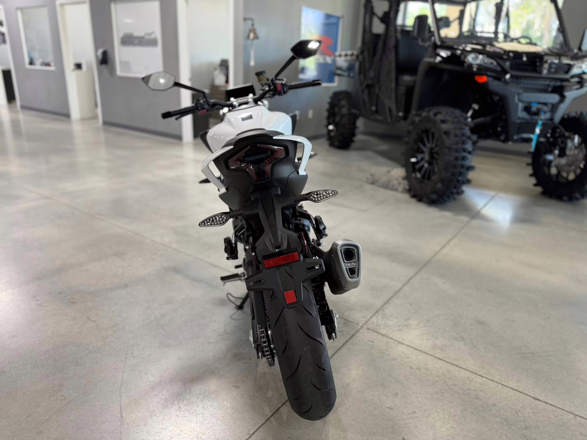 2025 WHI CFMOTO 450NK Motorcycle