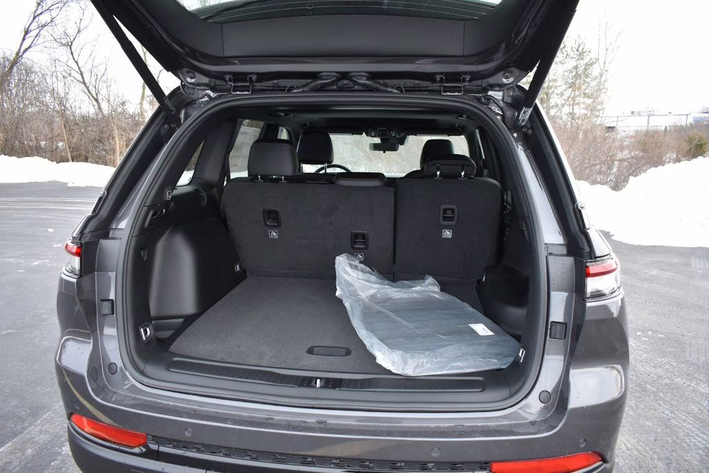 2025 Baltic Gray Metallic Clearcoat Jeep Grand Cherokee Altitude X 4X4 SUV