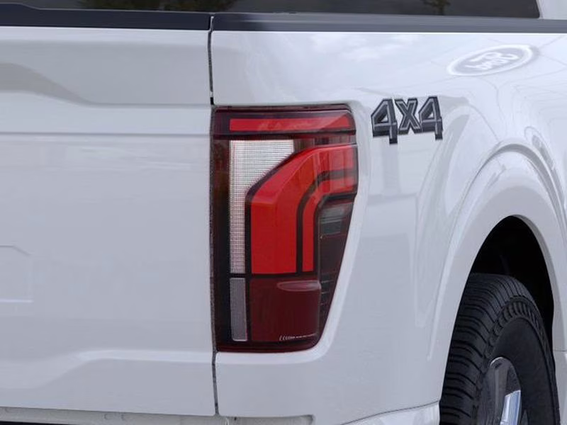 2025 Oxford White Ford F-150 LARIAT 4X4 Truck