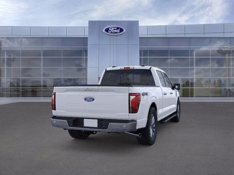 2025 Oxford White Ford F-150 LARIAT 4X4 Truck