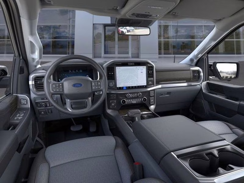 2025 Oxford White Ford F-150 LARIAT 4X4 Truck