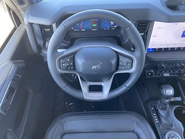 2026 Oxford White Ford Bronco Badlands 4X4 Convertible