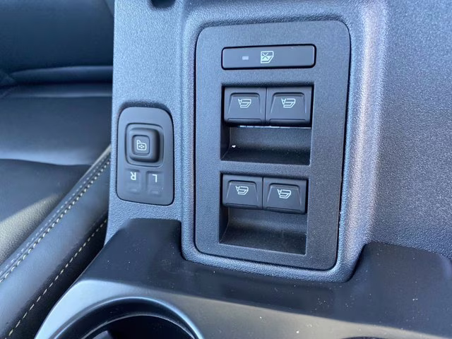 2026 Oxford White Ford Bronco Badlands 4X4 Convertible