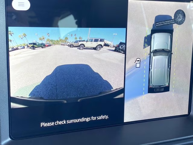 2026 Oxford White Ford Bronco Badlands 4X4 Convertible