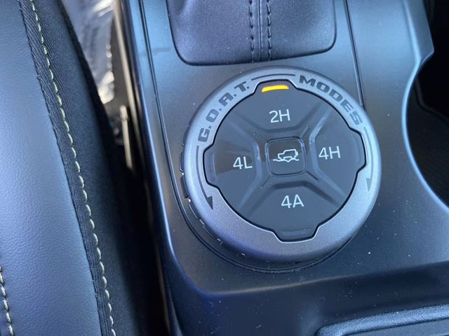 2026 Oxford White Ford Bronco Badlands 4X4 Convertible