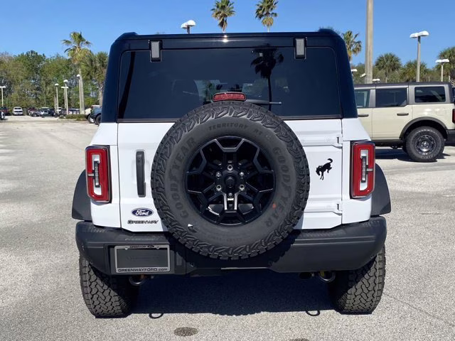 2026 Oxford White Ford Bronco Badlands 4X4 Convertible