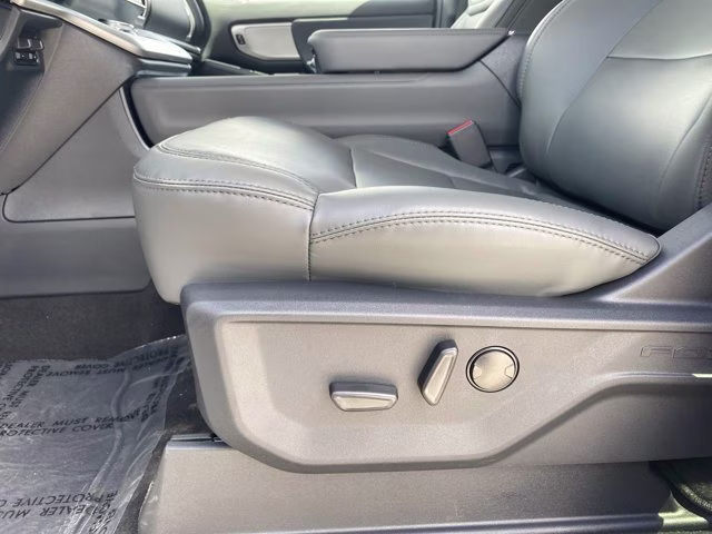 2026 Agate Black Metallic Ford Expedition Max Active 4X4 SUV