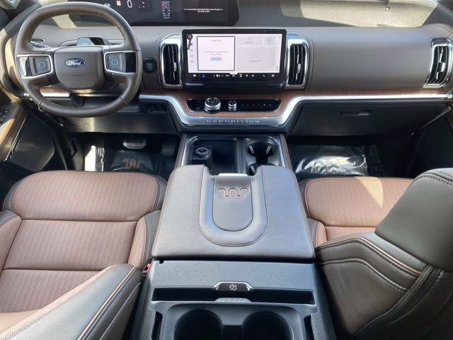 2026 Star White Metallic Tri-Coat Ford Expedition Max King Ranch 4X4 SUV