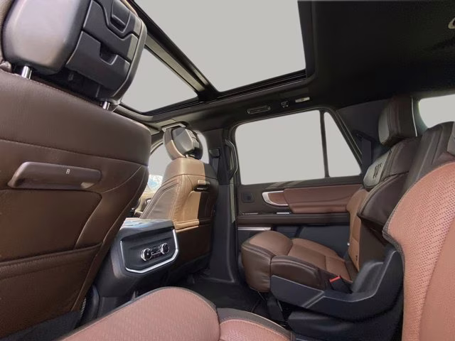 2026 Star White Metallic Tri-Coat Ford Expedition Max King Ranch 4X4 SUV