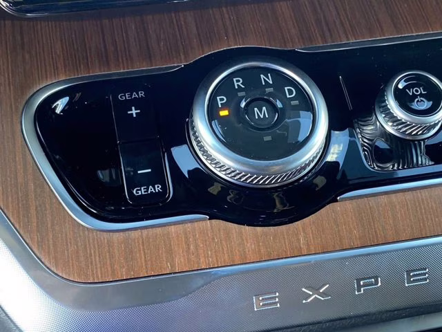 2026 Star White Metallic Tri-Coat Ford Expedition Max King Ranch 4X4 SUV