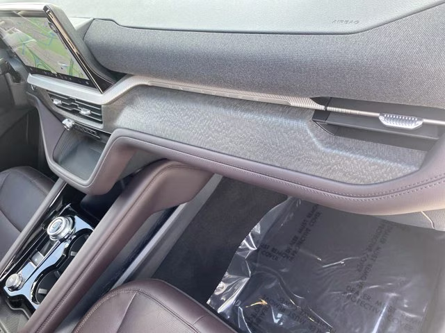2026 Space White Metallic Ford Explorer Platinum RWD SUV