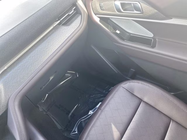 2026 Space White Metallic Ford Explorer Platinum RWD SUV