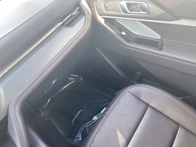 2026 Space White Metallic Ford Explorer Platinum RWD SUV