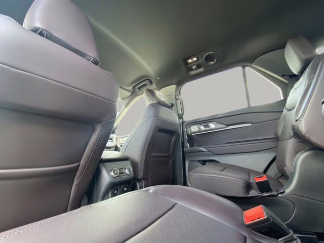 2026 Space White Metallic Ford Explorer Platinum RWD SUV