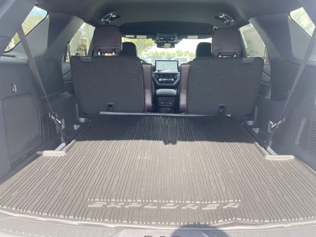 2026 Space White Metallic Ford Explorer Platinum RWD SUV