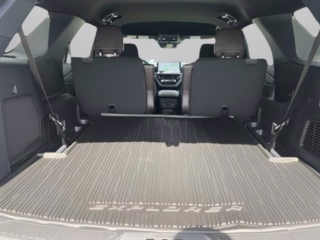 2026 Space White Metallic Ford Explorer Platinum RWD SUV