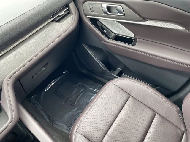 2026 Rapid Red Metallic Tinted Clearcoat Ford Explorer Platinum RWD SUV