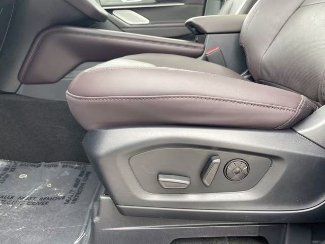 2026 Rapid Red Metallic Tinted Clearcoat Ford Explorer Platinum RWD SUV