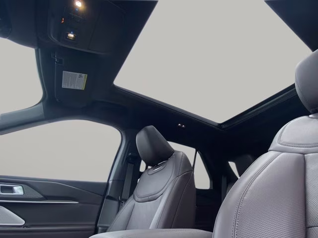 2026 Rapid Red Metallic Tinted Clearcoat Ford Explorer Platinum RWD SUV