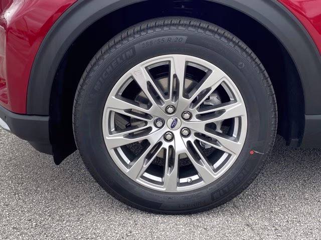 2026 Rapid Red Metallic Tinted Clearcoat Ford Explorer Platinum RWD SUV
