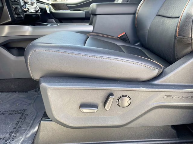 2026 Agate Black Metallic Ford Super Duty F-250 SRW LARIAT 4X4 Truck