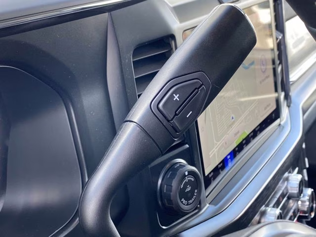 2026 Agate Black Metallic Ford Super Duty F-250 SRW LARIAT 4X4 Truck