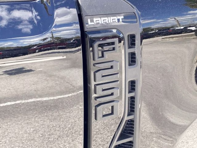 2026 Agate Black Metallic Ford Super Duty F-250 SRW LARIAT 4X4 Truck