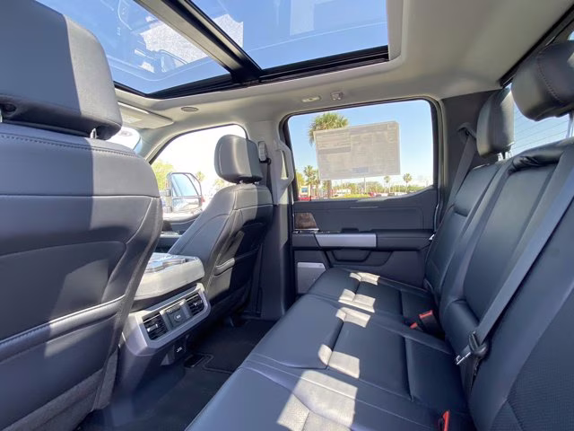 2026 Glacier Gray Metallic Tri-Coat Ford Super Duty F-350 SRW LARIAT 4X4 Truck