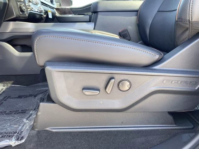 2026 Glacier Gray Metallic Tri-Coat Ford Super Duty F-350 SRW LARIAT 4X4 Truck