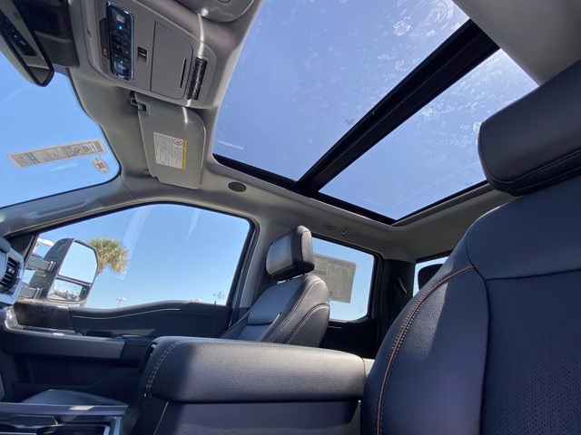 2026 Glacier Gray Metallic Tri-Coat Ford Super Duty F-350 SRW LARIAT 4X4 Truck